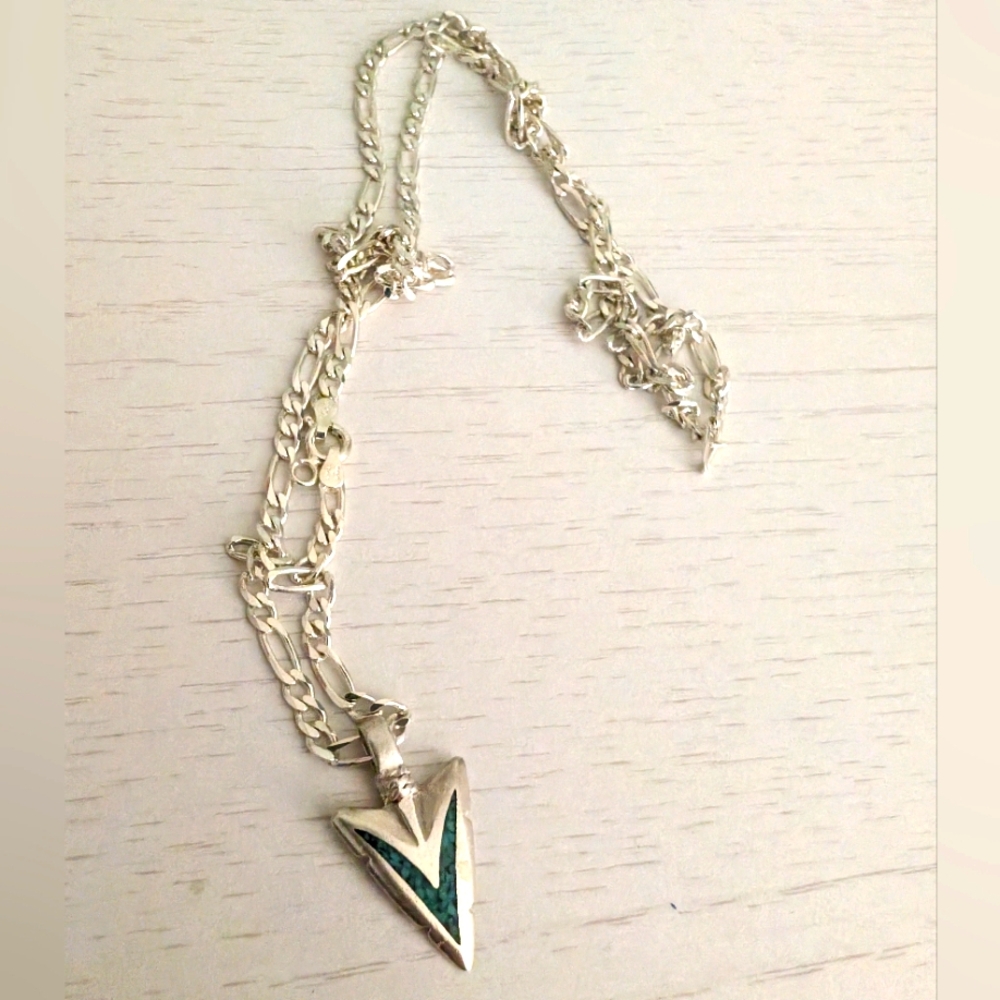 Steeling silver necklace with turquoise arrow pendant